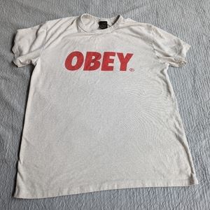 Obey tshirt